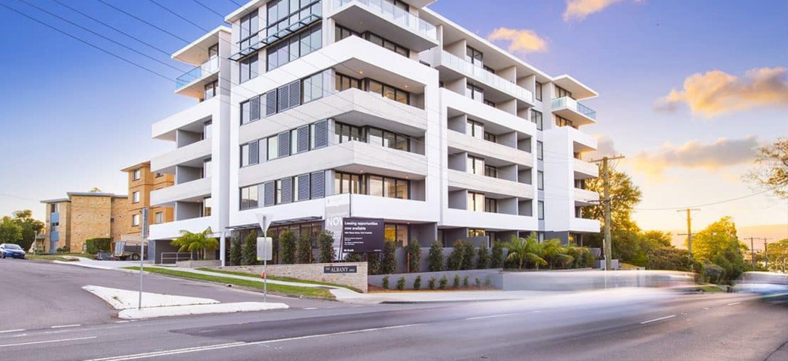 THE ALBANY APARTMENTS